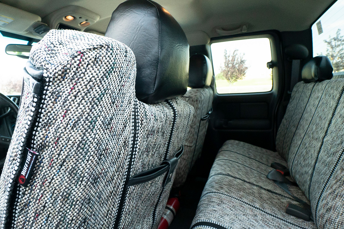 2004 Chevrolet Silverado 2500 (Rear Pockets Shown)