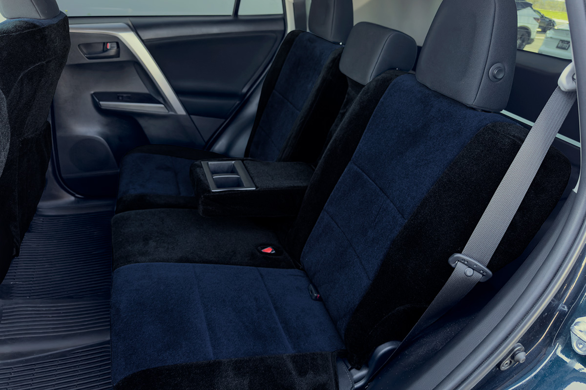 2017 Toyota RAV4 (headrests not covered)